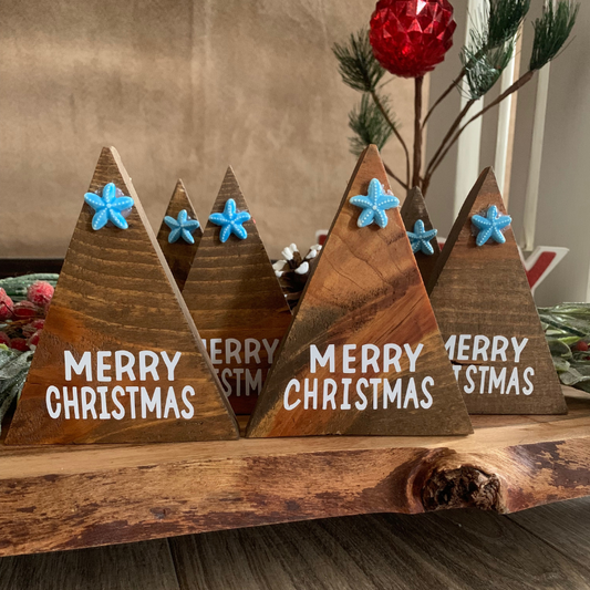 5-inch triangle-shaped coastal Christmas tree mini sign with a starfish topper and a photo clip on the back