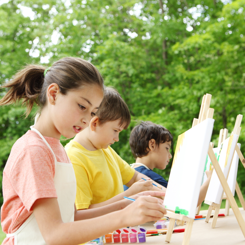Group of kids at a birthday party enjoying their paint party in a box by Simply Aloha On The Go