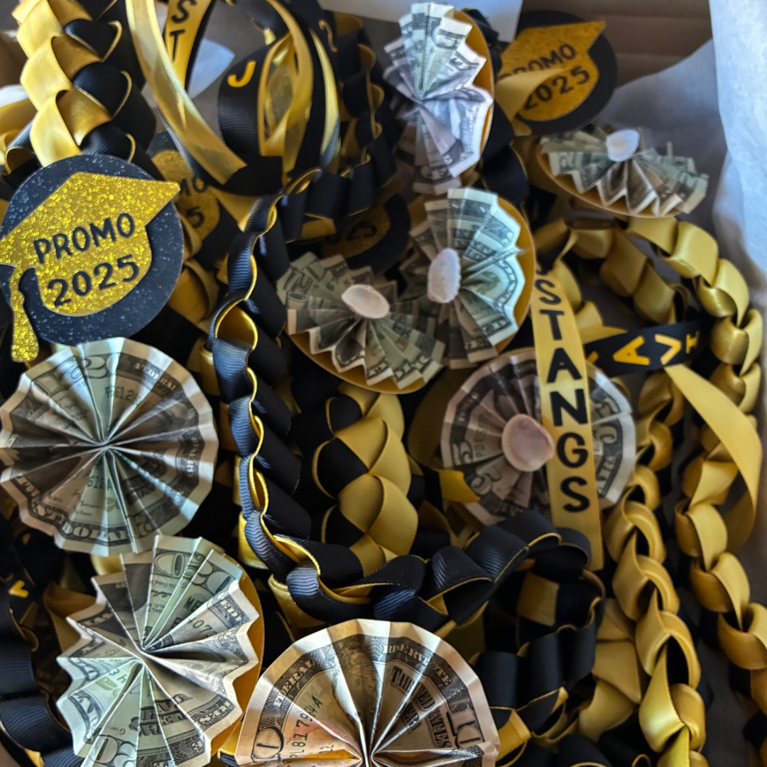 Personalized 8th grade graduation ribbon lei in custom school colors for the Class of 2026. Handmade in Peoria, AZ.